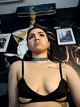 Natty roberts  online show from 02/22/25, 10:20