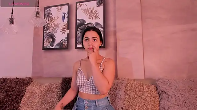 Natty roberts  online show from 02/23/25, 08:00