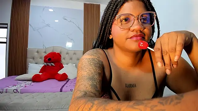 ZahraRose online show from 02/02/26, 08:40