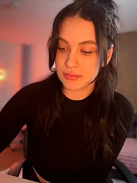 YoungHotMilf97 online show from 02/05/26, 08:52