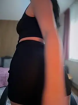 YoungHotMilf97 online show from 02/24/26, 08:34