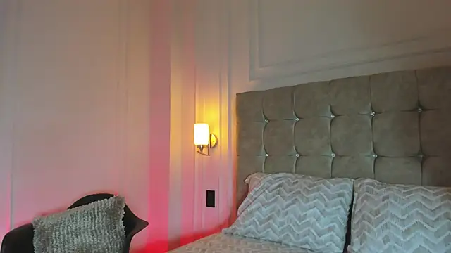 JasmineRoss 1 online show from 09/12/25, 07:03