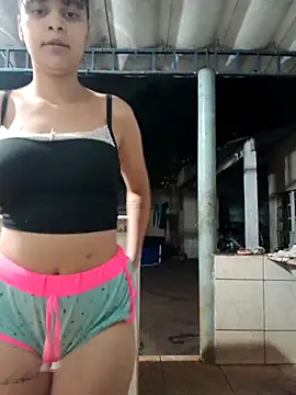 Snapshot of gatinha_18 chatting on 09/20/25, 04:24 gatinha 18 online show from 09/20/25, 04:24