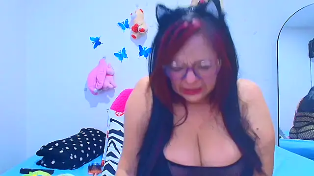 Snapshot of Veronica_Milf1 chatting on 03/23/25, 02:37 Veronica Milf1 online show from 03/23/25, 02:37