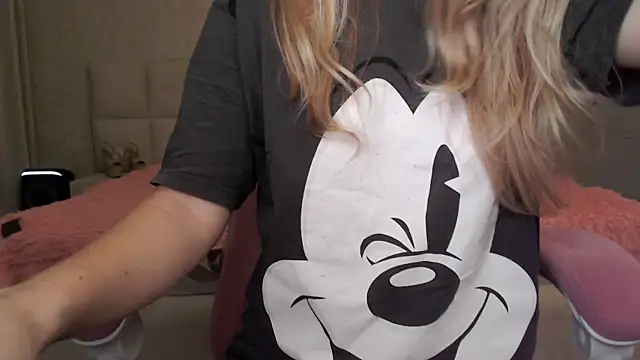  asley blond  online show from 11/25/25, 10:43