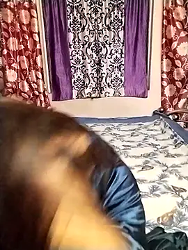 Snapshot of srijashemale chatting on 02/25/25, 06:42 srijashemale online show from 02/25/25, 06:42