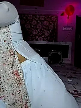 Snapshot of srijashemale chatting on 10/11/25, 06:39 srijashemale online show from 10/11/25, 06:39