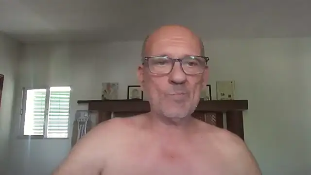 Snapshot of llopaco chatting on 07/16/26, 12:00 llopaco online show from 07/16/26, 12:00