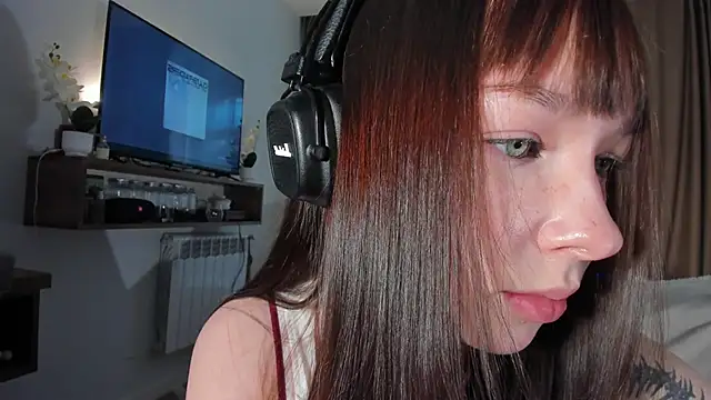Snapshot of Sindy_Juxx chatting on 04/18/26, 04:49 Sindy Juxx online show from 04/18/26, 04:49