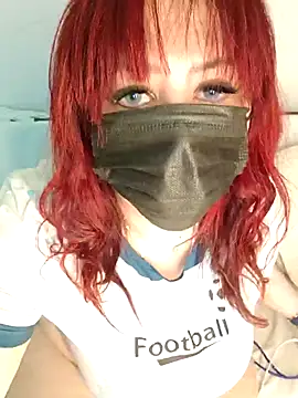 Snapshot of Loly2025 chatting on 11/13/25, 12:20 Loly2025 online show from 11/13/25, 12:20