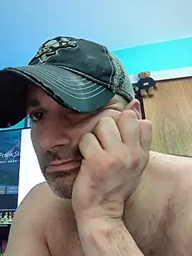 Snapshot of Novabear6996 chatting on 06/02/26, 02:02 Novabear6996 online show from 06/02/26, 02:02