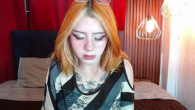 fyreandfox  online show from 03/20/26, 07:41