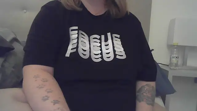 sizha6 online show from 10/06/25, 09:18