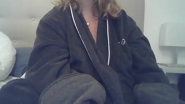 sizha6 online show from 11/11/25, 10:48