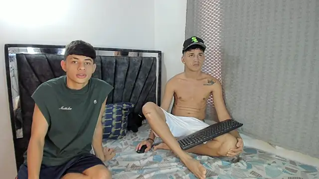 Snapshot of tonypaul13 chatting on 04/02/26, 03:31 tonypaul13 online show from 04/02/26, 03:31