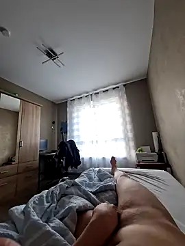 Snapshot of DerechteJunge chatting on 03/09/25, 07:01 DerechteJunge online show from 03/09/25, 07:01