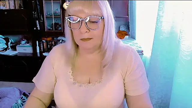 FlowerButterf online show from 02/22/26, 10:25