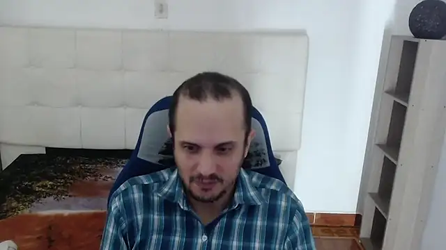 Snapshot of JhonTorres018 chatting on 11/21/25, 09:41 JhonTorres018 online show from 11/21/25, 09:41