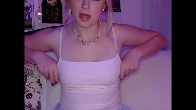 sinfulblonde1 online show from 03/04/25, 07:08