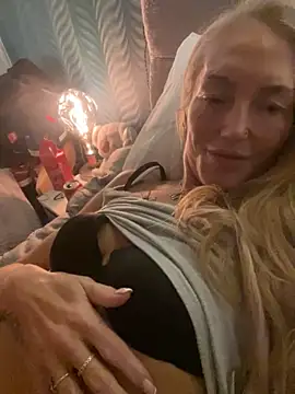 Fiery Blonde LexiX online show from 10/29/25, 11:17