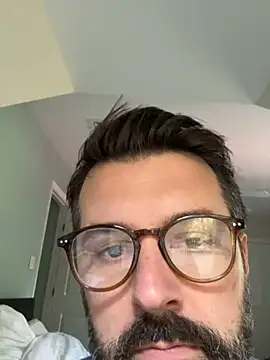 Snapshot of plaintreebull chatting on 10/16/25, 02:29 plaintreebull online show from 10/16/25, 02:29