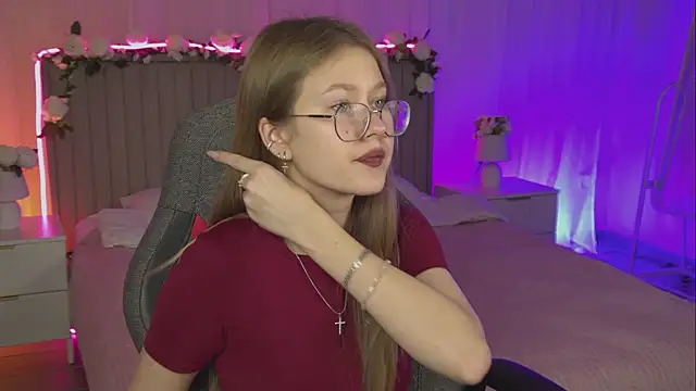 EveMundie online show from 11/11/25, 12:38