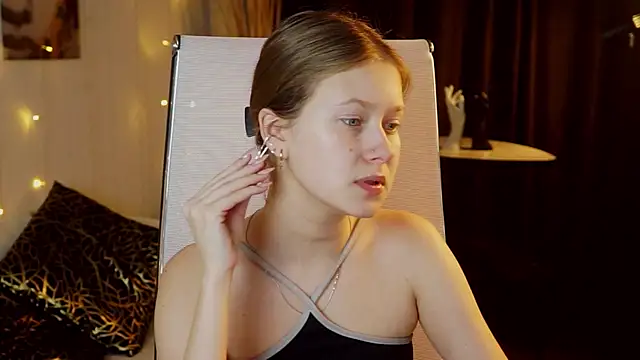 EveMundie online show from 12/16/25, 12:43