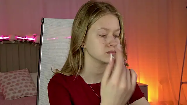 EveMundie online show from 04/20/26, 09:45