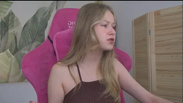 EveMundie online show from 07/08/26, 05:56