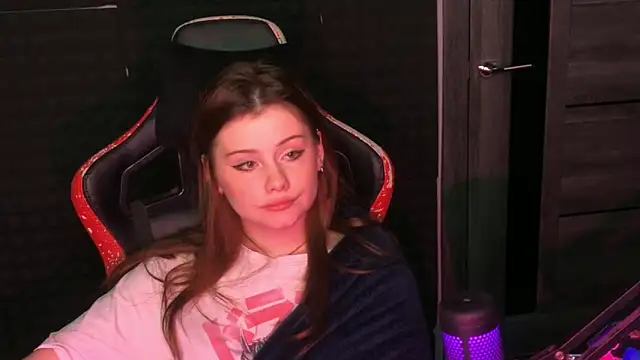 baby Milaaaaaaa online show from 02/23/25, 01:42