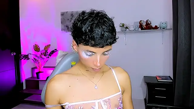 nilam valker online show from 10/26/25, 02:17