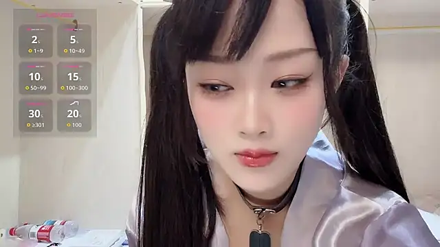 yueyue2003 online show from 04/06/26, 12:17