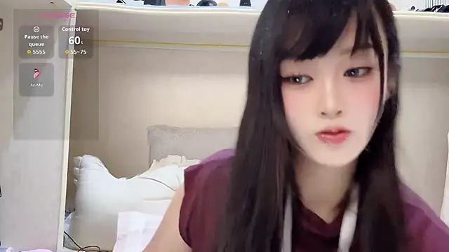 Snapshot of yueyue2003 chatting on 06/01/26, 12:40 yueyue2003 online show from 06/01/26, 12:40