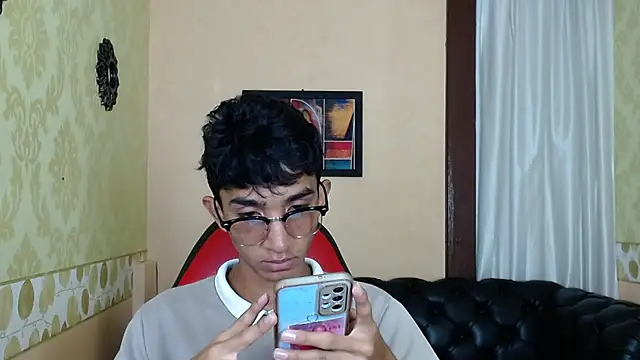 Snapshot of Martin_Linares chatting on 03/11/25, 01:45 Martin Linares online show from 03/11/25, 01:45