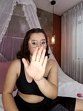 EmmaSulivan online show from 03/15/25, 09:27