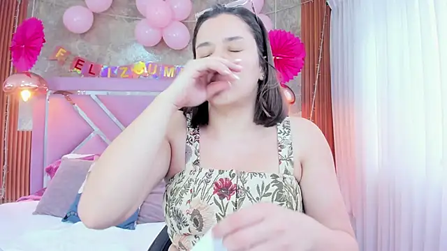 EmmaSulivan online show from 11/14/25, 02:27