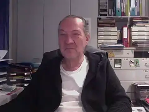 HMStraps01 online show from 11/21/25, 12:48