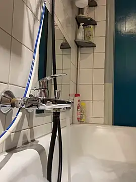 sexymelli18 online show from 11/04/25, 06:51