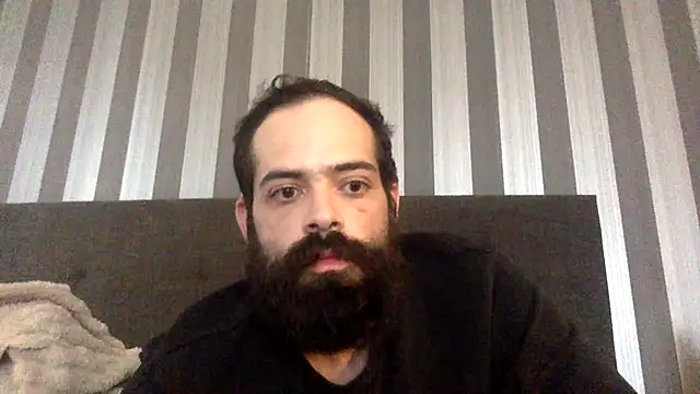 guccititi online show from 09/26/25, 09:30