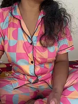 Snapshot of Pushpa-jhukegi chatting on 02/15/25, 10:44 Pushpa-jhukegi online show from 02/15/25, 10:44