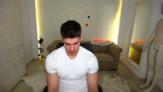 MaxKaiden online show from 10/21/25, 04:46