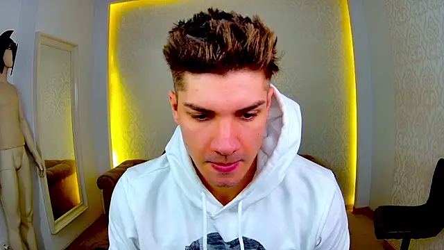 MaxKaiden online show from 02/10/26, 06:17