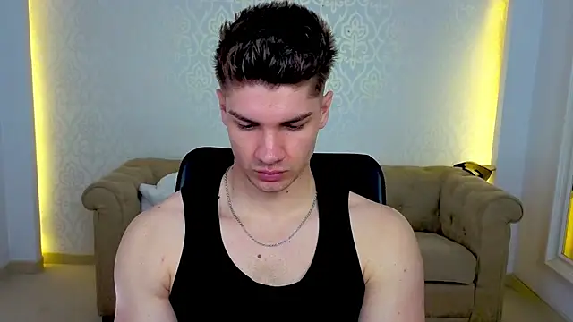Snapshot of MaxKaiden chatting on 04/26/26, 10:02 MaxKaiden online show from 04/26/26, 10:02