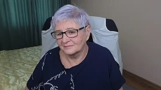 Sandra Snowflake online show from 02/15/25, 10:33