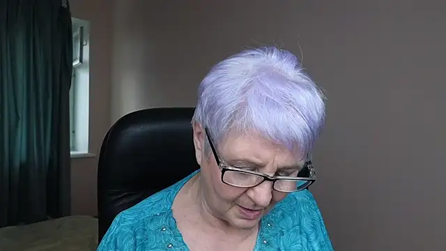 Sandra Snowflake online show from 03/19/25, 10:11