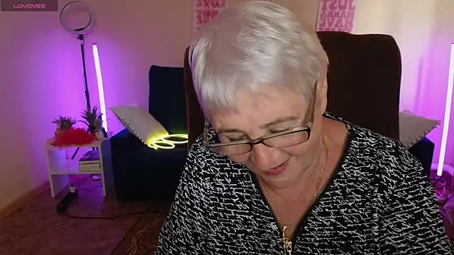 Snapshot of Sandra_Snowflake chatting on 06/09/26, 12:39 Sandra Snowflake online show from 06/09/26, 12:39