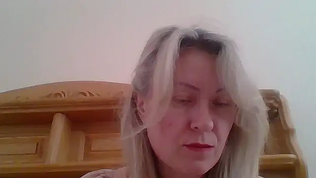 Snapshot of Mary888x chatting on 02/17/25, 10:18 Mary888x online show from 02/17/25, 10:18