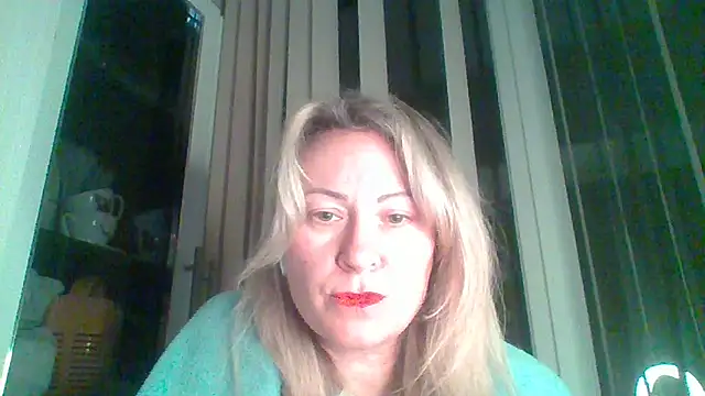 Snapshot of Mary888x chatting on 02/17/25, 10:03 Mary888x online show from 02/17/25, 10:03