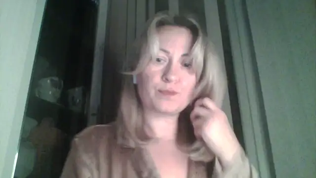 Snapshot of Mary888x chatting on 02/27/25, 08:42 Mary888x online show from 02/27/25, 08:42