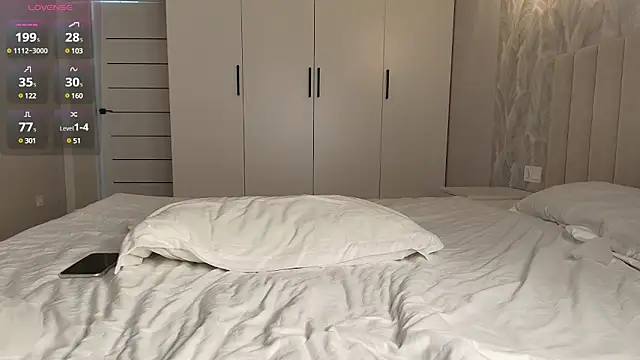 Snapshot of minamoons chatting on 03/22/25, 02:05 minamoons online show from 03/22/25, 02:05